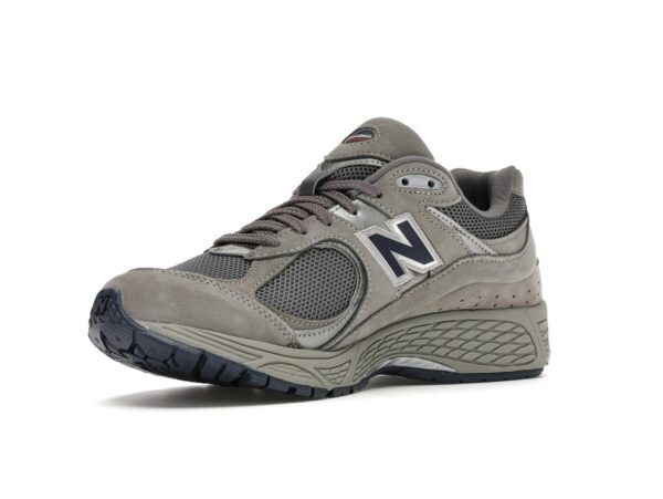 Zapatillas New Balance 2002R Gris Claro ML2002RA
