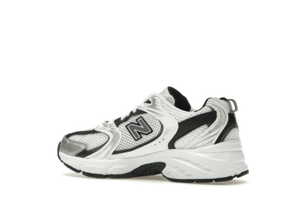 Zapatillas New Balance 530 blancas, plateadas y negras metalizadas MR530LB