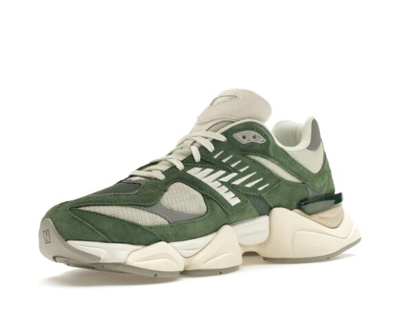 New Balance 9060 Nori – U9060VNG: Zapatillas deportivas verdes y blancas