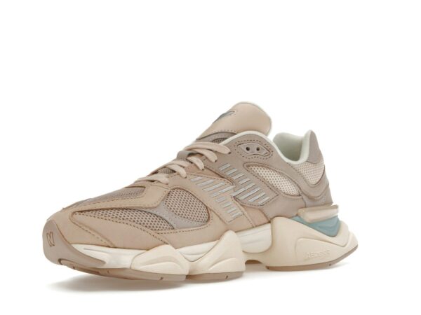 New Balance 9060 Marfil Crema Rosa Arena U9060WCG