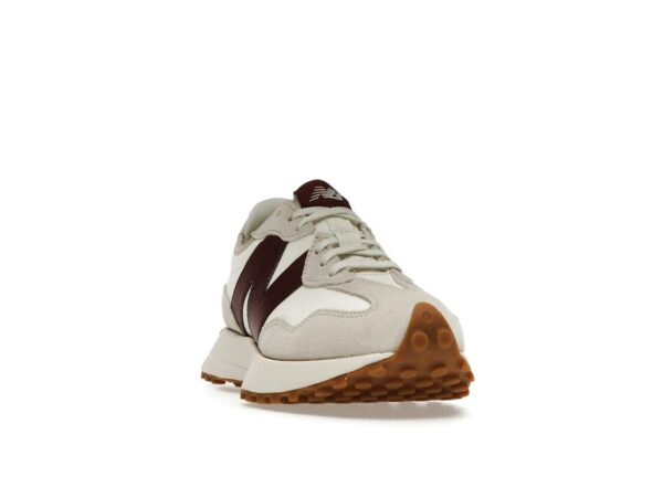 Zapatillas New Balance 327 Moonbeam Classic Burgundy para mujer WS327KA Blanco Rojo Gris